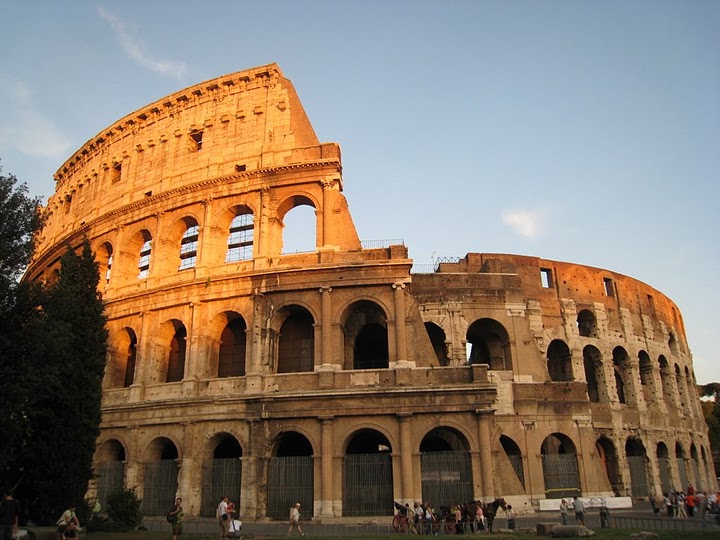 夕陽下的 Colosseo
