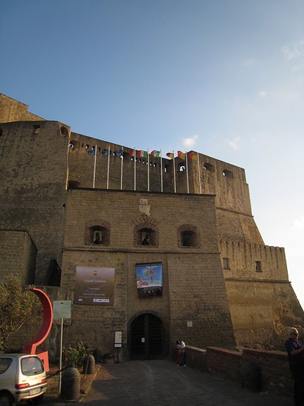 Castel dell'Ovo 大門