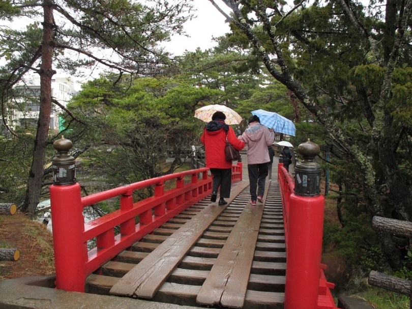 五大堂外的木橋