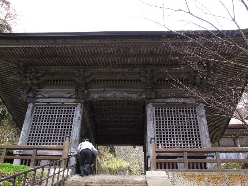 到達仁王門(走了一半)