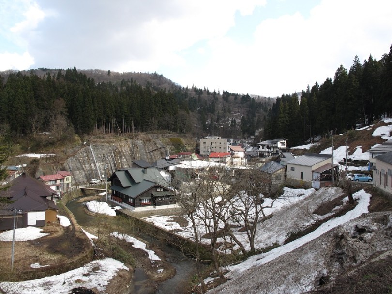 下面就是銀山溫泉