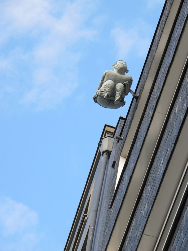 猜猜他有幹什麼?