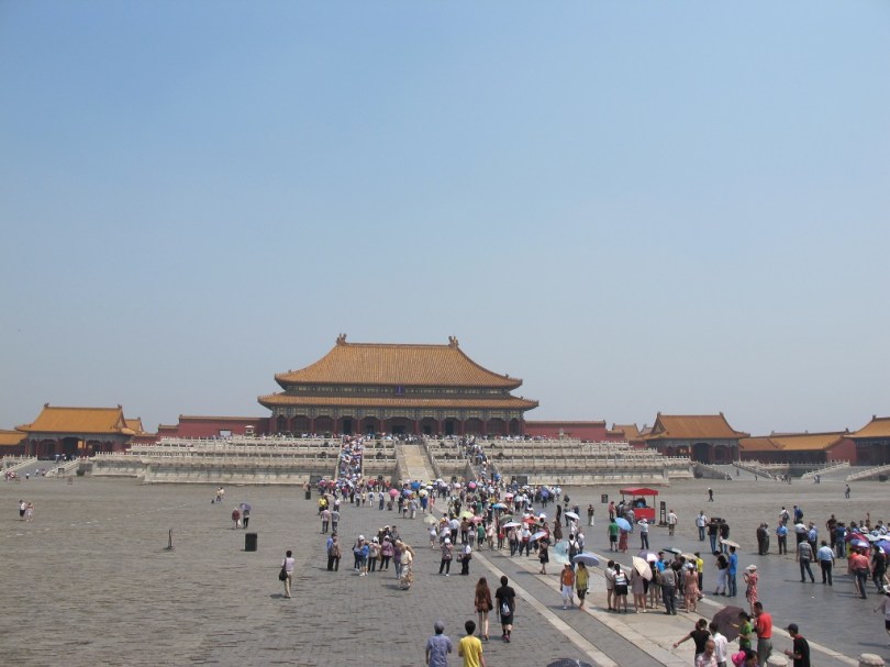 左起: 中右門、太和殿、中左門