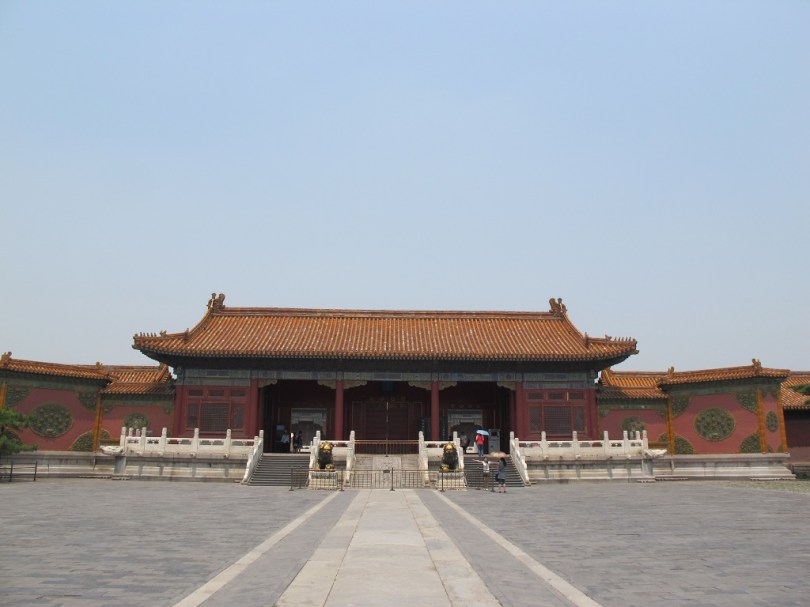 好像是九龍壁前的大門