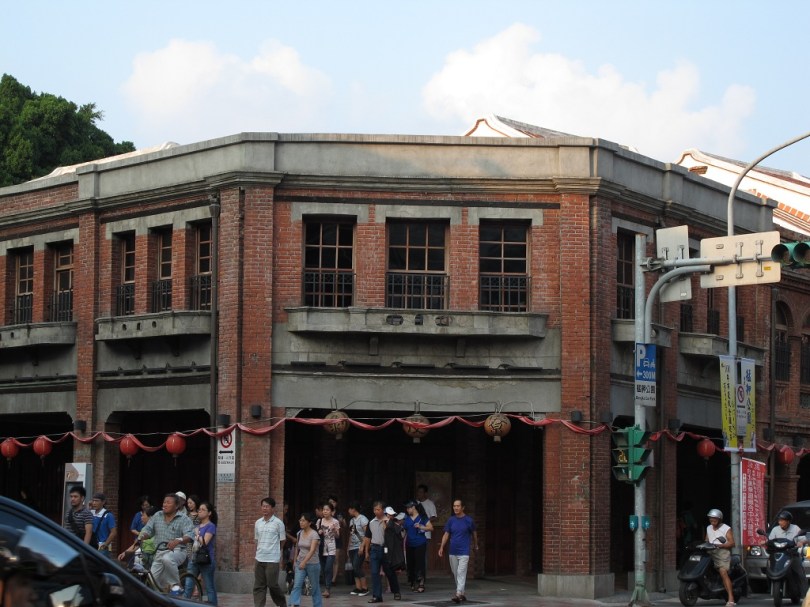 熙來攘往的老街