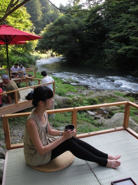 在水上的輕鬆下午茶